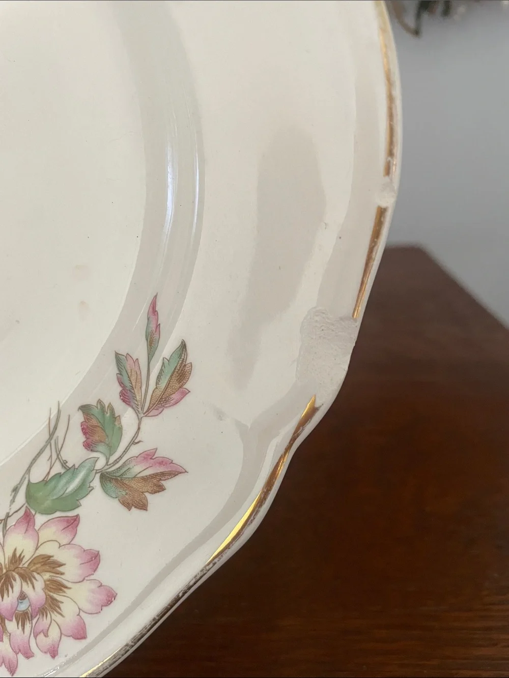 Edwin m. Knowles serving delicate